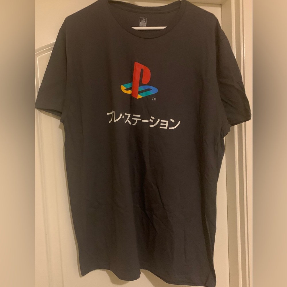 Grey Playstation t-shirt